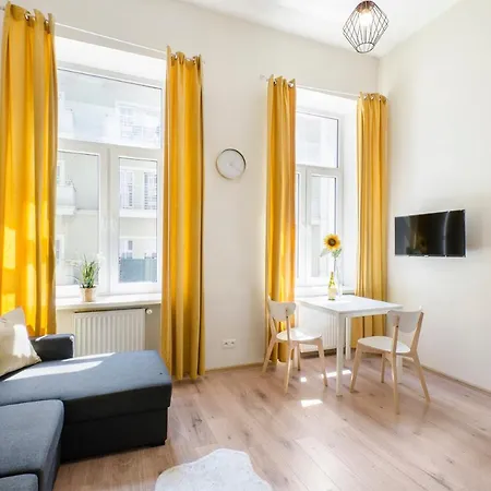 City Center Apartament *